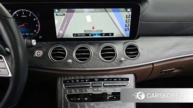 Mercedes-Benz E-Class W213 2022 Серый из Кореи, фото 5