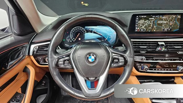 BMW 5 Series (G30) 2019 Белый из Кореи, фото 5