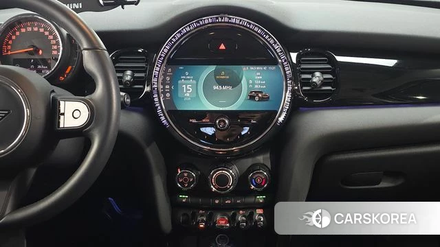 Mini Cooper 2022 Черный из Кореи, фото 5