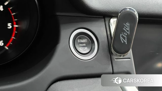 Land Rover Discovery Sports 2018 Белый из Кореи, фото 5