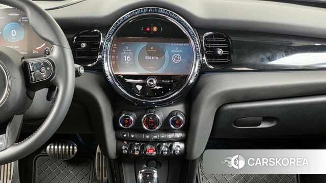 Mini Cooper S 2023 Красный из Кореи, фото 5