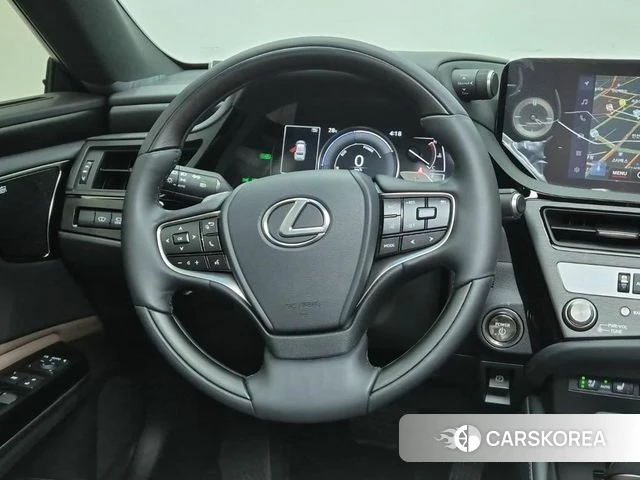 Lexus ES300h 7th generation 2026 Белый из Кореи, фото 5