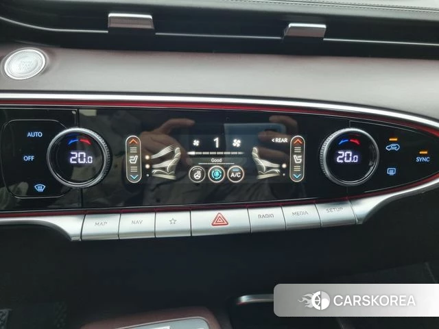 Genesis GV70 2021 Черный из Кореи, фото 5