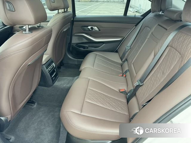BMW 3 series 2023 Белый из Китая, фото 5