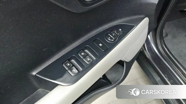 Kia Stonic 2019 Серый из Кореи, фото 5