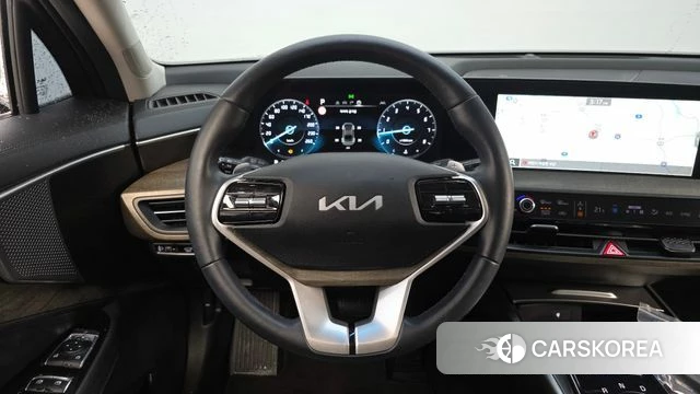 Kia K8 2023 Серебристо-серый из Кореи, фото 5
