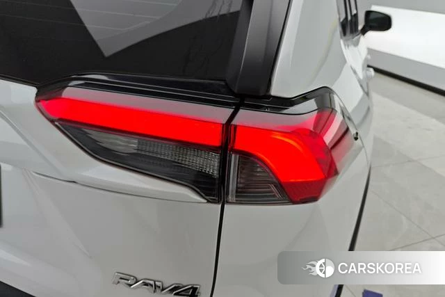 Toyota RAV4 Rongfang 2022 Белый из Китая, фото 4