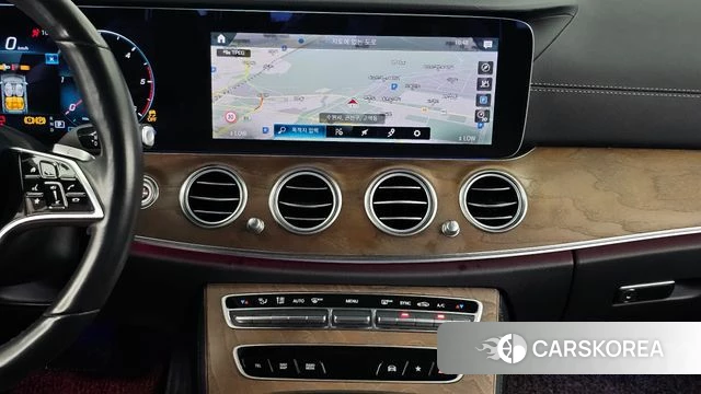 Mercedes-Benz E-Class W213 2023 Черный из Кореи, фото 5