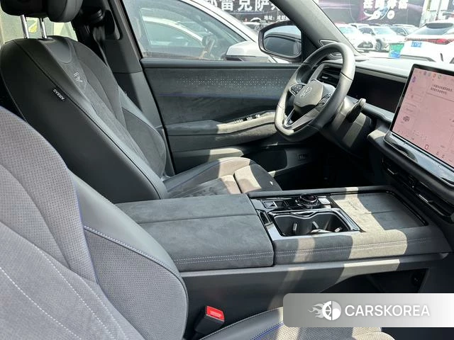 Volkswagen Tourang 2025 Темно-серый из Китая, фото 5