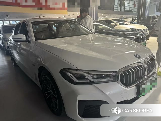 BMW 5 series PHEV 2022 Белый из Китая, фото 5