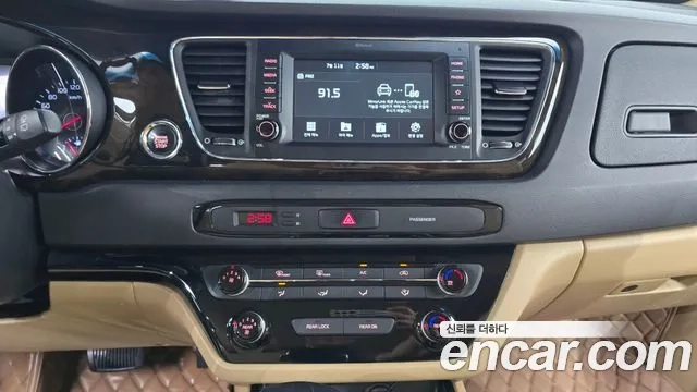 Kia The New Carnival 2018 Черный из Кореи, фото 5