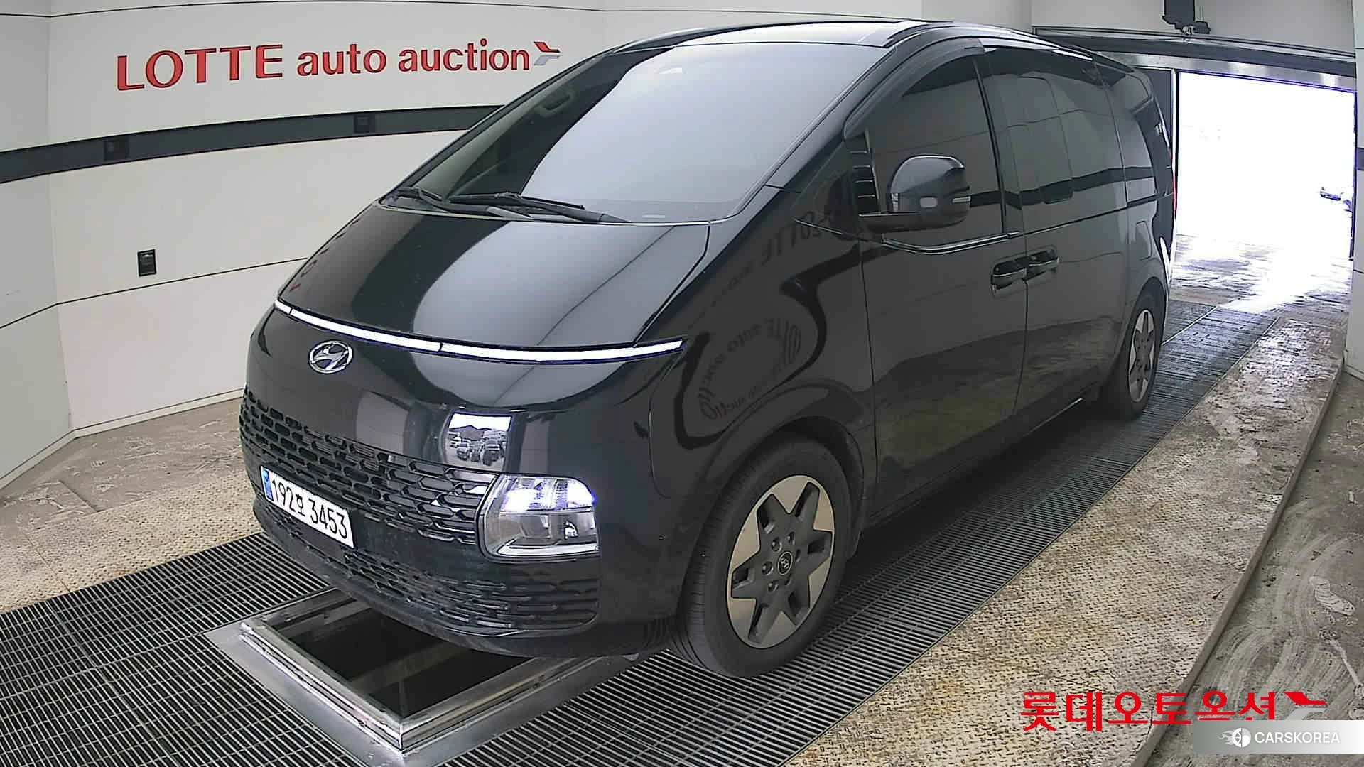 Hyundai Staria 2023 Abyss Black Pearl из Кореи, фото 5
