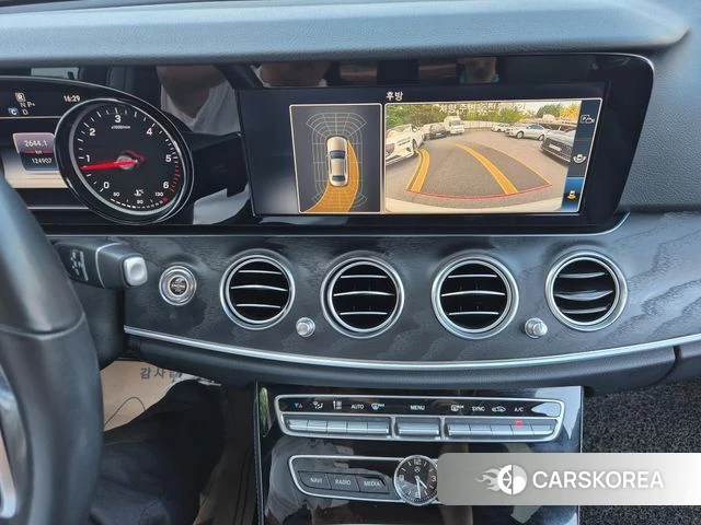 Mercedes-Benz E-Class W213 2019 Белый из Кореи, фото 5
