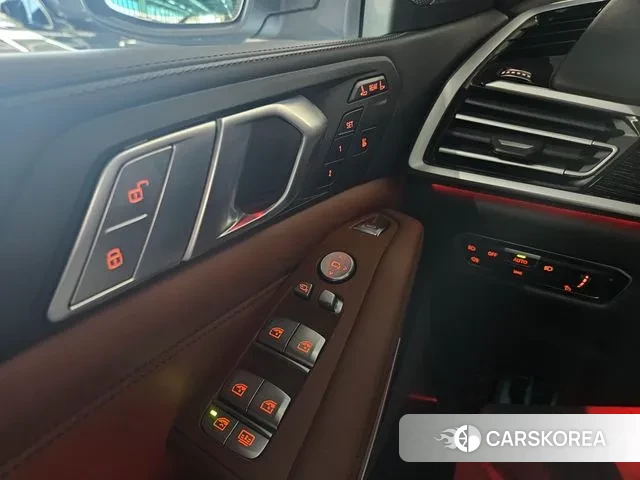 BMW X7 (G07) 2022 Белый из Кореи, фото 5