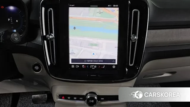 Volvo XC40 2023 Белый из Кореи, фото 5