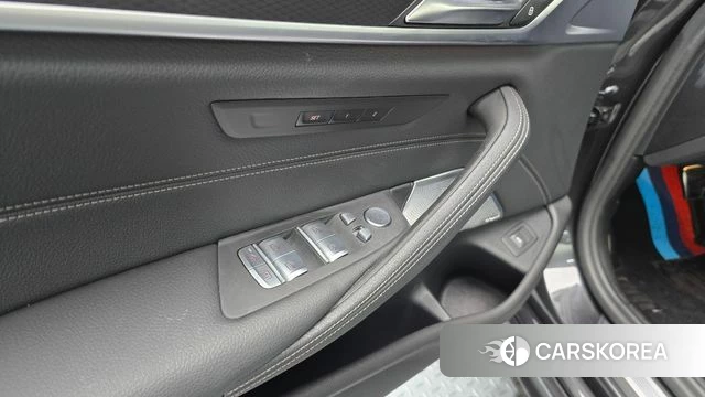 BMW 5 Series (G30) 2022 Серый из Кореи, фото 5