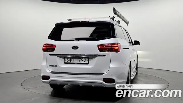 Kia The New Carnival 2018 Белый из Кореи, фото 5