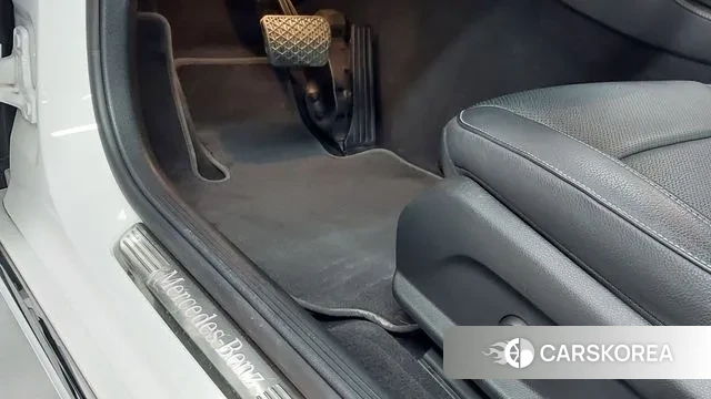 Mercedes-Benz E-Class W213 2021 Белый из Кореи, фото 5