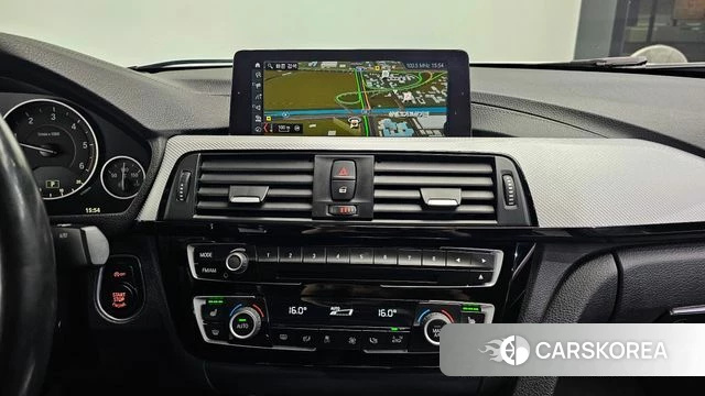 BMW 3 Series (F30) 2018 Белый из Кореи, фото 5