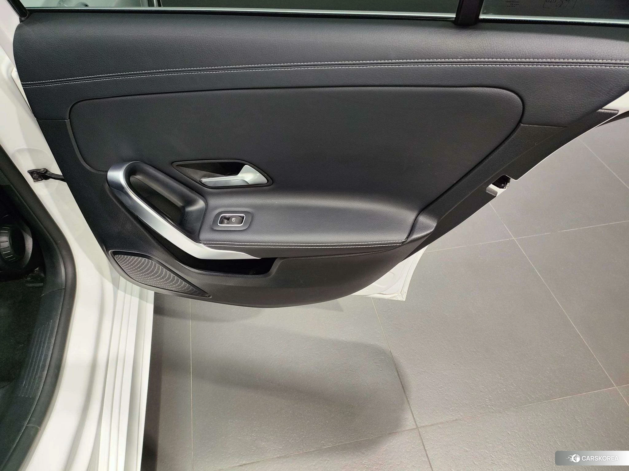 Mercedes-Benz Class A 2021 Белый из Китая, фото 5