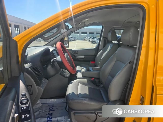 Hyundai The New Grand Starex 2019 Желтый из Кореи, фото 5