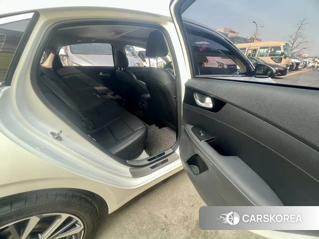 Kia K3 2021 Белый из Китая, фото 5