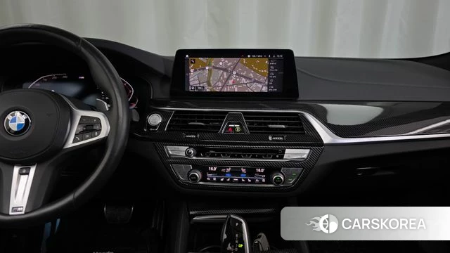 BMW 5 Series (G30) 2020 Белый из Кореи, фото 5