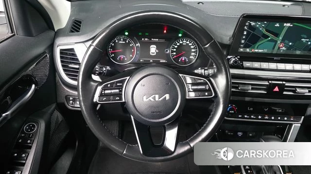 Kia Seltos 2022 Белый из Кореи, фото 5