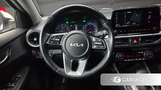Kia The New K3 2nd generation 2021 Белый из Кореи, фото 5