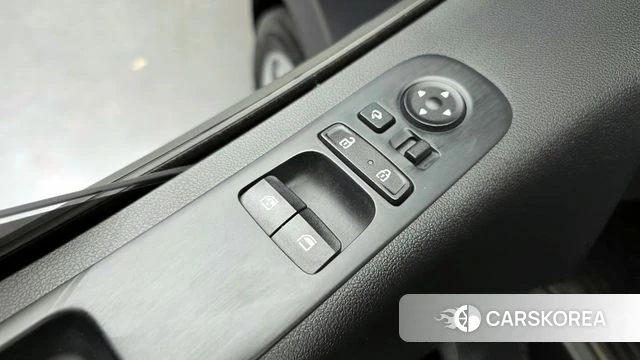 Hyundai Staria 2023 Черный из Кореи, фото 5