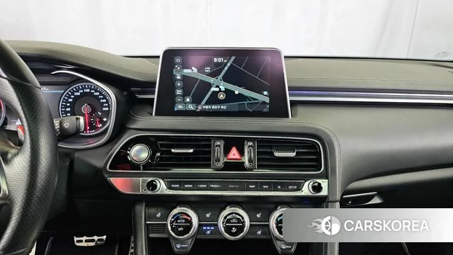 Genesis G70 2018 Черный из Кореи, фото 5