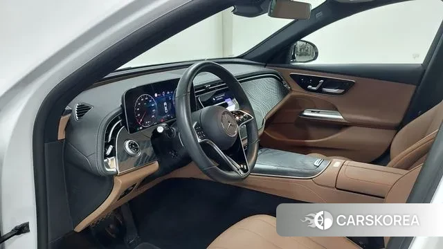 Mercedes-Benz E-Class W214 2024 Белый из Кореи, фото 5