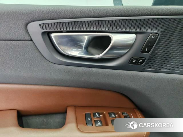 Volvo XC60 2025 Синий из Китая, фото 5