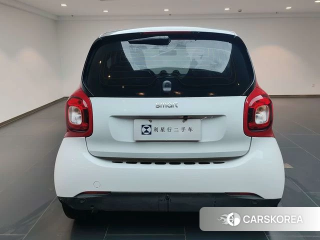 Smart fortwo 2019 Белый из Китая, фото 5