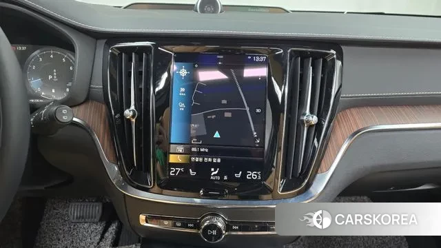 Volvo V60 Cross-Country 2nd Generation 2020 Белый из Кореи, фото 5