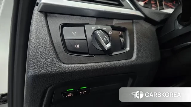 BMW 3 Series (F30) 2018 Белый из Кореи, фото 5