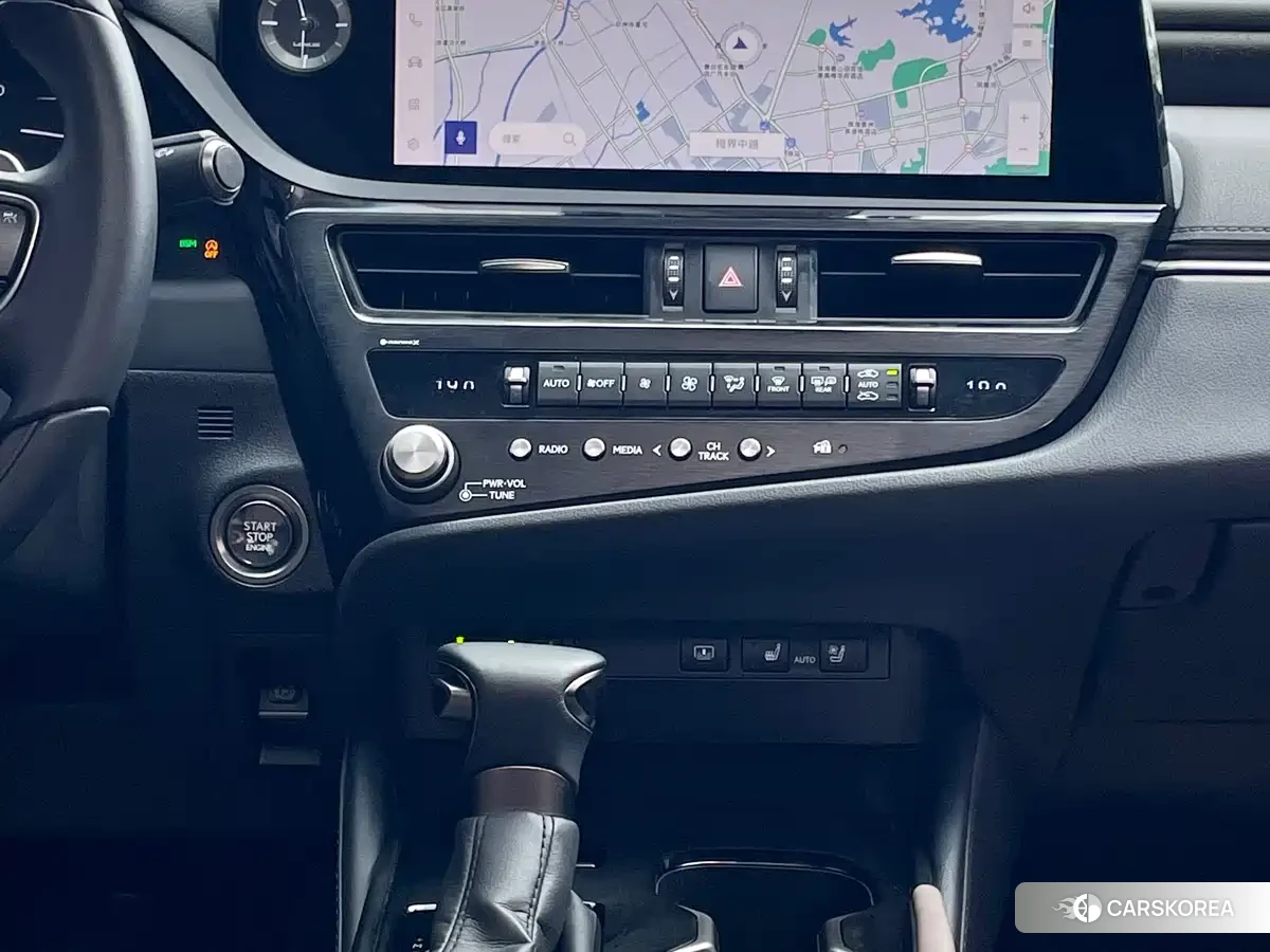 Lexus ES 2023 Silver/gray из Китая, фото 5