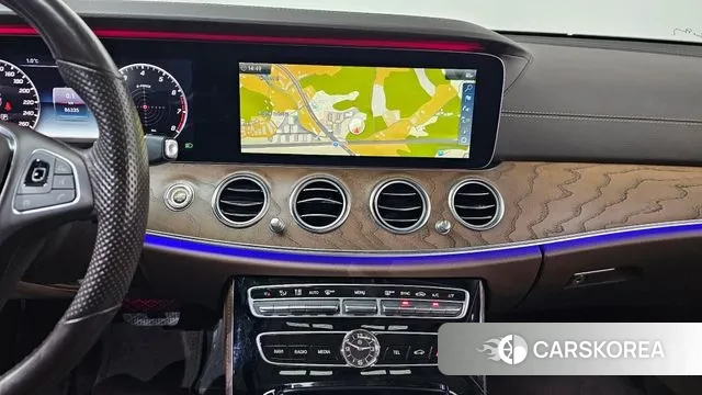 Mercedes-Benz E-Class W213 2018 Черный из Кореи, фото 5