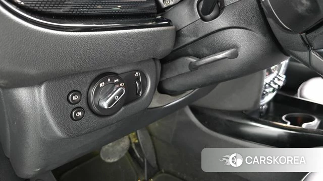 Mini Cooper Clubman 2018 Зеленый из Кореи, фото 5