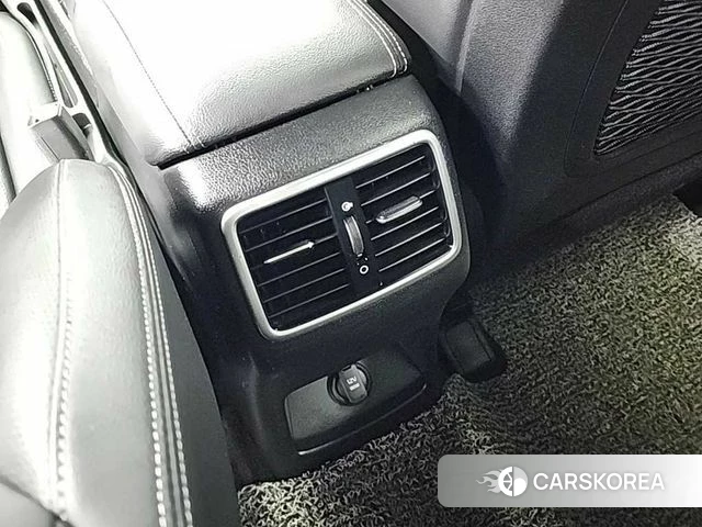 Kia Sportage The Bold 2021 Серебристо-серый из Кореи, фото 5