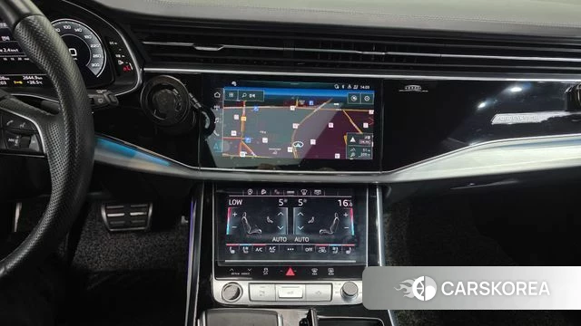 Audi Q8 (4M) 2021 Белый из Кореи, фото 5