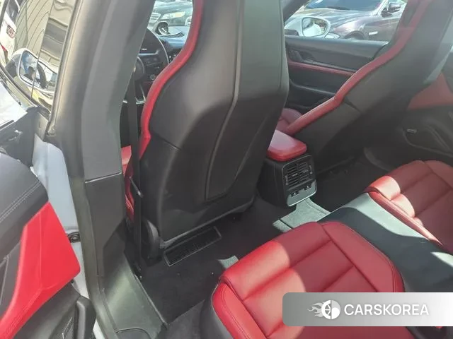 Porsche Taycan 2023 Белый из Кореи, фото 5