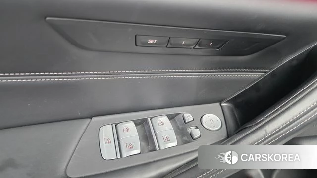 BMW 5 Series (G30) 2019 Белый из Кореи, фото 5