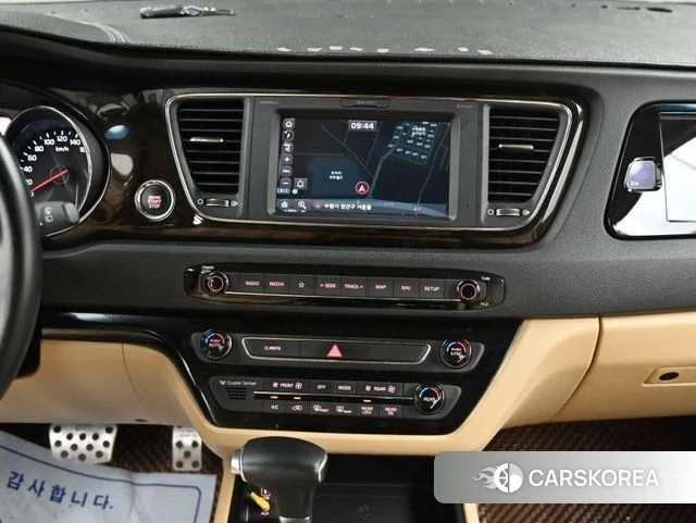 Kia The New Carnival 2018 Белый из Кореи, фото 5
