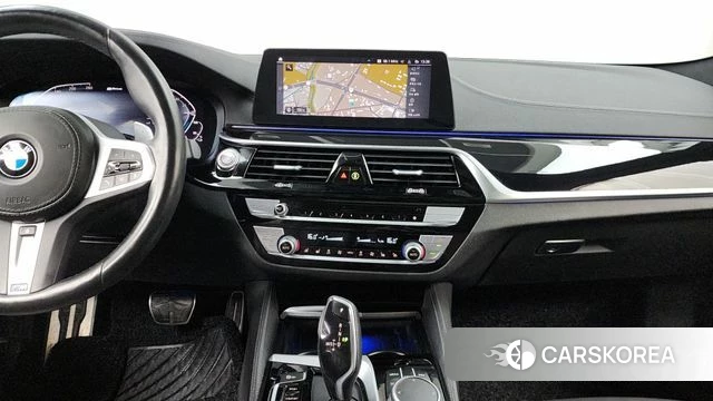 BMW 5 Series (G30) 2020 Белый из Кореи, фото 5