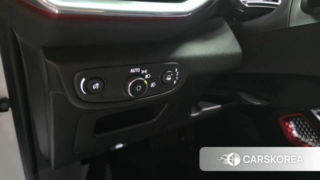 Chevrolet (GM Daewoo) Trailblazer 2021 Белый из Кореи, фото 5