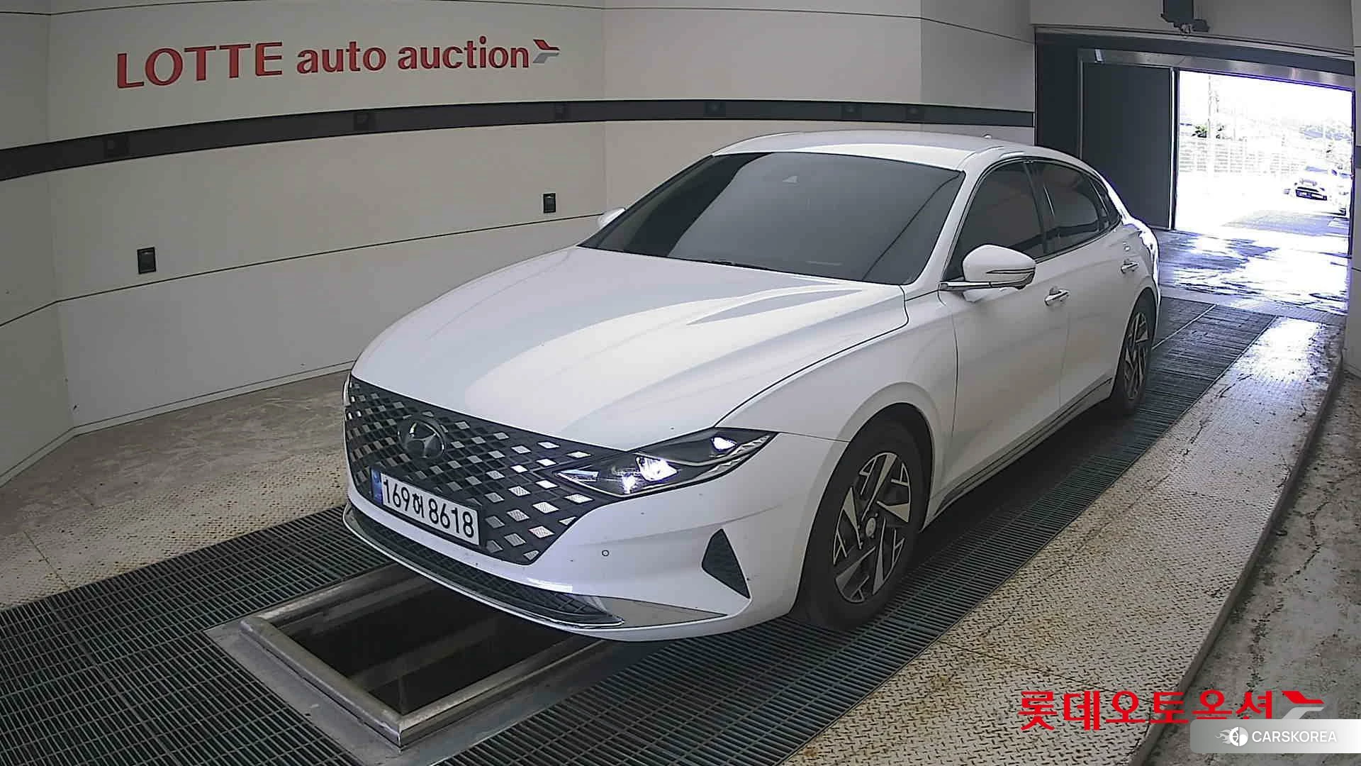 Hyundai Grandeur Hybrid 2023 Creamy White Pearl (optional) из Кореи, фото 5