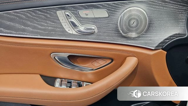 Mercedes-Benz E-Class W213 2021 Белый из Кореи, фото 5