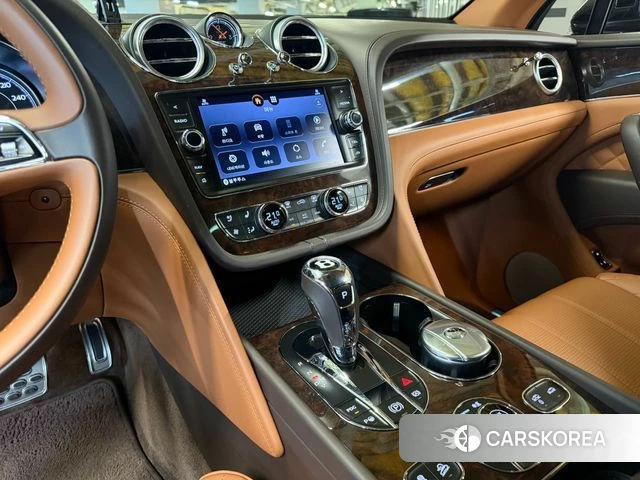 Bentley Bentayga 2018 Черный из Кореи, фото 5