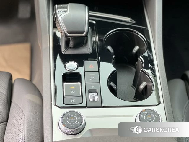 Volkswagen Touareg 2021 Черный из Китая, фото 5